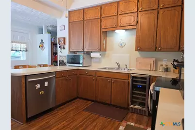 602 W Live Oak Street, Edna, TX 77957 - Photo 7