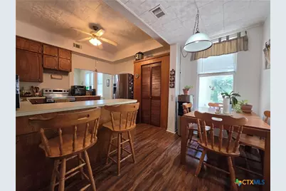 602 W Live Oak Street, Edna, TX 77957 - Photo 5