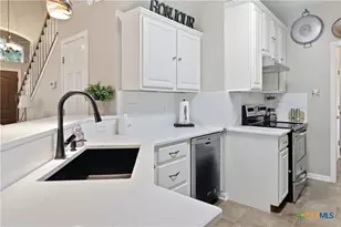 102 Elm Hill Ct, San Marcos, TX 78666 - Photo 13