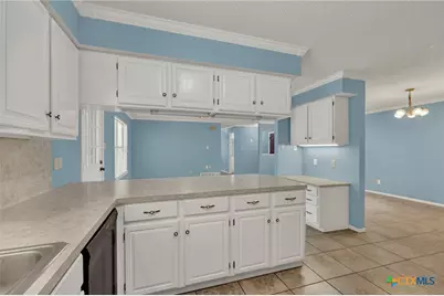 1302 S Mesquite Avenue, New Braunfels, TX 78130 - Photo 17
