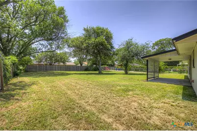 1302 S Mesquite Avenue, New Braunfels, TX 78130 - Photo 27