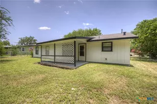 1302 S Mesquite Ave, New Braunfels, TX 78130 - Photo 31
