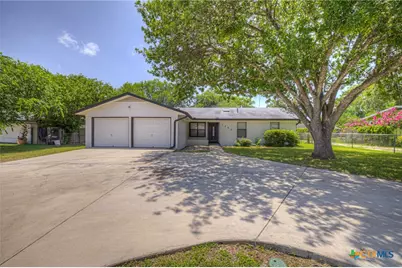 1302 S Mesquite Avenue, New Braunfels, TX 78130 - Photo 3