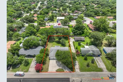 1302 S Mesquite Avenue, New Braunfels, TX 78130 - Photo 33