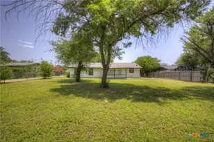 1302 S Mesquite Ave, New Braunfels, TX 78130 - Photo 29