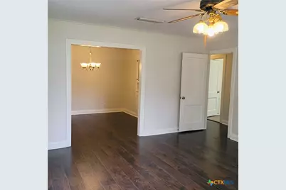 608 Beacon, Cuero, TX 77954 - Photo 3