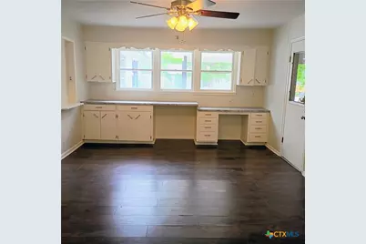 608 Beacon, Cuero, TX 77954 - Photo 9