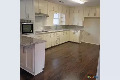 608 Beacon, Cuero, TX 77954 - Photo 5