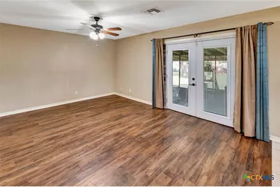 503 Angus Street, Victoria, TX 77904 - Photo 13