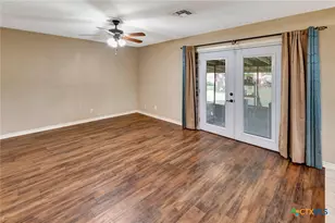 503 Angus St, Victoria, TX 77904 - Photo 13