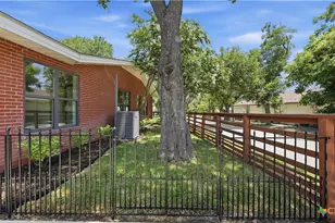 596 Willow Ave, New Braunfels, TX 78130 - Photo 43