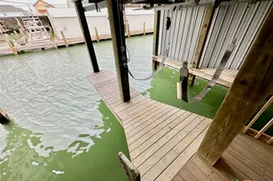 515 S 13th St, Port O'Connor, TX 77982 - Photo 15