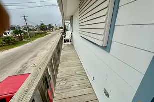 515 S 13th St, Port O'Connor, TX 77982 - Photo 31