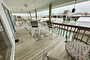 515 S 13th St, Port O'Connor, TX 77982 - Photo 21