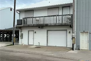 515 S 13th St, Port O'Connor, TX 77982 - Photo 3