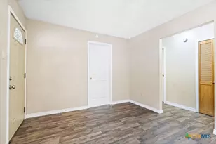 185 Black Bass Rd, Lakehills, TX 78063 - Photo 7