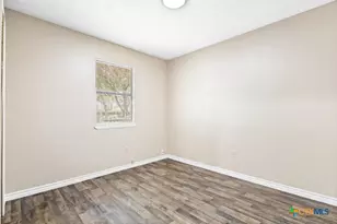 185 Black Bass Rd, Lakehills, TX 78063 - Photo 17