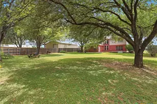 1357 Trail Bluff Dr, New Braunfels, TX 78132 - Photo 25
