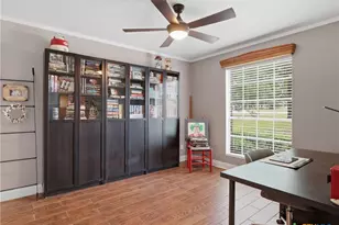 1357 Trail Bluff Dr, New Braunfels, TX 78132 - Photo 3