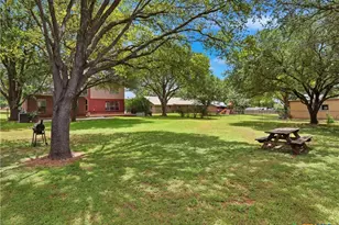 1357 Trail Bluff Dr, New Braunfels, TX 78132 - Photo 27