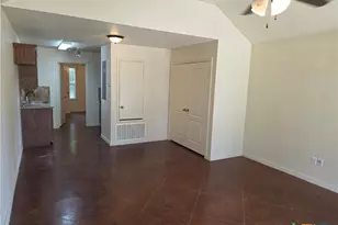 810 E Avenue C, Temple, TX 76501 - Photo 3