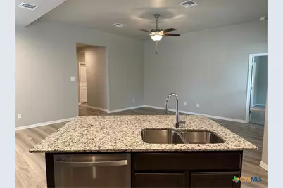 5139 Dickinson Loop, Belton, TX 76513 - Photo 9
