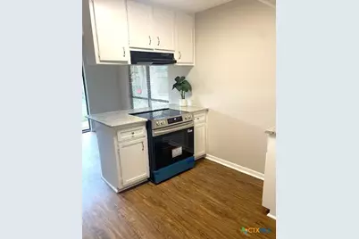 407 Ivanhoe Drive, Victoria, TX 77901 - Photo 5