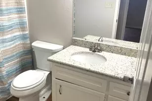 407 Ivanhoe Dr, Victoria, TX 77901 - Photo 9