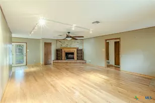 1 Roy Bean Dr, Belton, TX 76513 - Photo 7