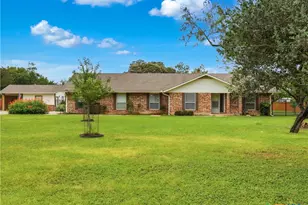 2402 Welsch Ln, New Braunfels, TX 78132 - Photo 5