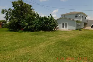 78 Port St, Port Lavaca, TX 77979 - Photo 5