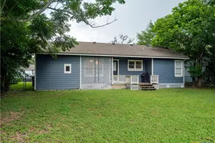 1805 E Crestwood Dr, Victoria, TX 77901 - Photo 7