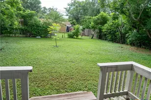 1805 E Crestwood Dr, Victoria, TX 77901 - Photo 5