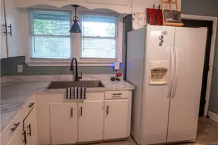1805 E Crestwood Dr, Victoria, TX 77901 - Photo 15