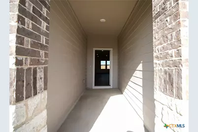 472 Desert Willow, Seguin, TX 78155 - Photo 3