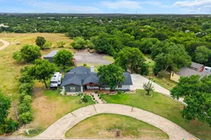 1806 Bridge St, Gatesville, TX 76528 - Photo 1