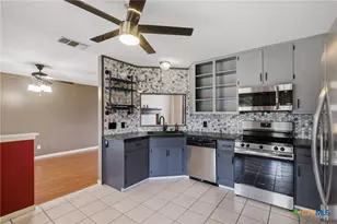105 Sunrise Ct, Victoria, TX 77901 - Photo 9
