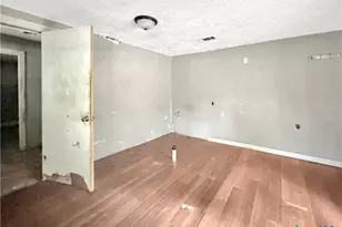 303 N Lexington St, Holland, TX 76534 - Photo 3