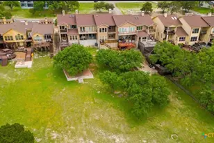 976 Parkview Dr, Canyon Lake, TX 78133 - Photo 1