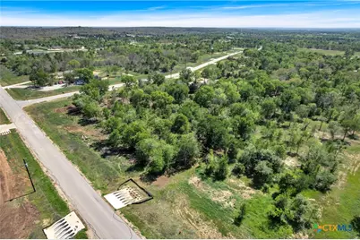 112 Empire Street, Elgin, TX 78621 - Photo 13