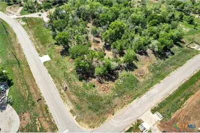 112 Empire Street, Elgin, TX 78621 - Photo 15