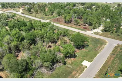 112 Empire Street, Elgin, TX 78621 - Photo 5