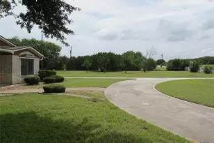 1011 Llewellyn Ln, Killeen, TX 76542 - Photo 9