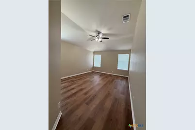 136 Musgrav, Kyle, TX 78640 - Photo 13