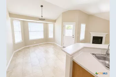 136 Musgrav, Kyle, TX 78640 - Photo 5