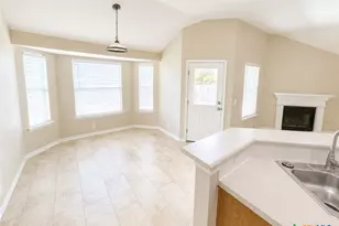 136 Musgrav, Kyle, TX 78640 - Photo 5