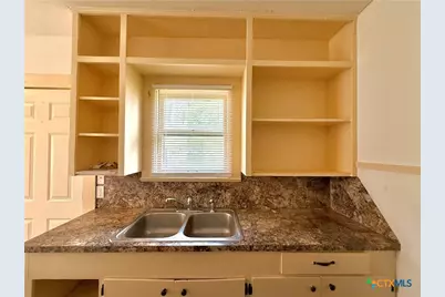 1006 N Goldman Street, Victoria, TX 77901 - Photo 9