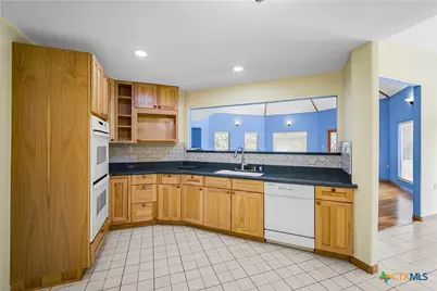 438 Westpark Avenue, Victoria, TX 77905 - Photo 9