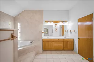 438 Westpark Ave, Victoria, TX 77905 - Photo 13