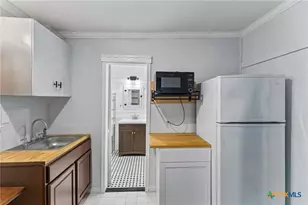 721 W Kings Hwy, San Antonio, TX 78212 - Photo 33